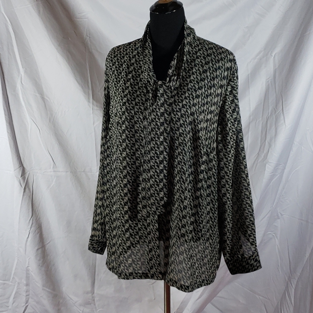 Josephine Chaus black/white blouse